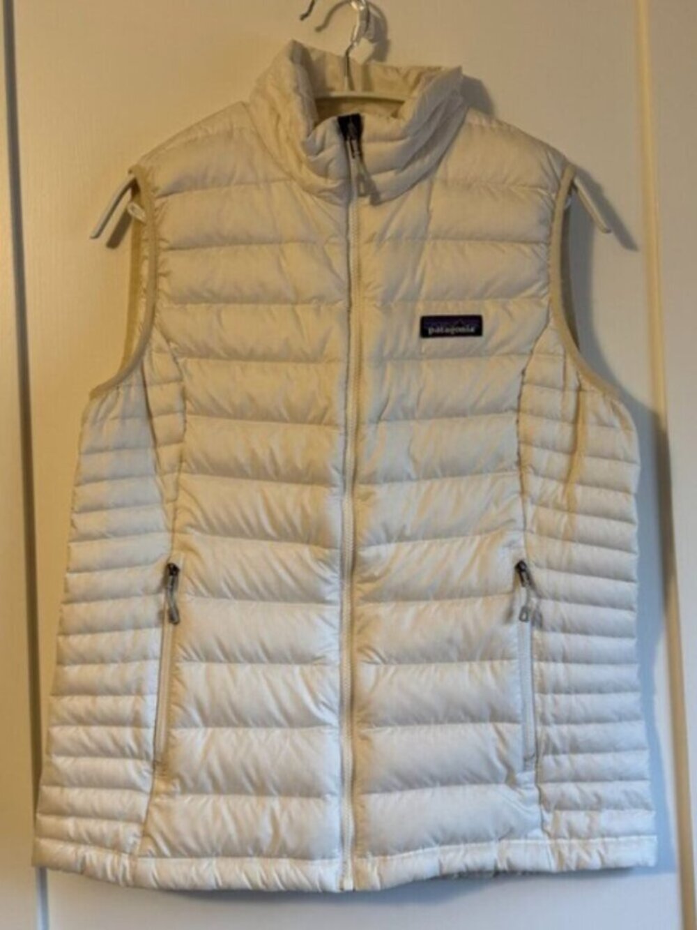 Patagonia Women's Down Filled Puffer Sweater Vest White‎ M